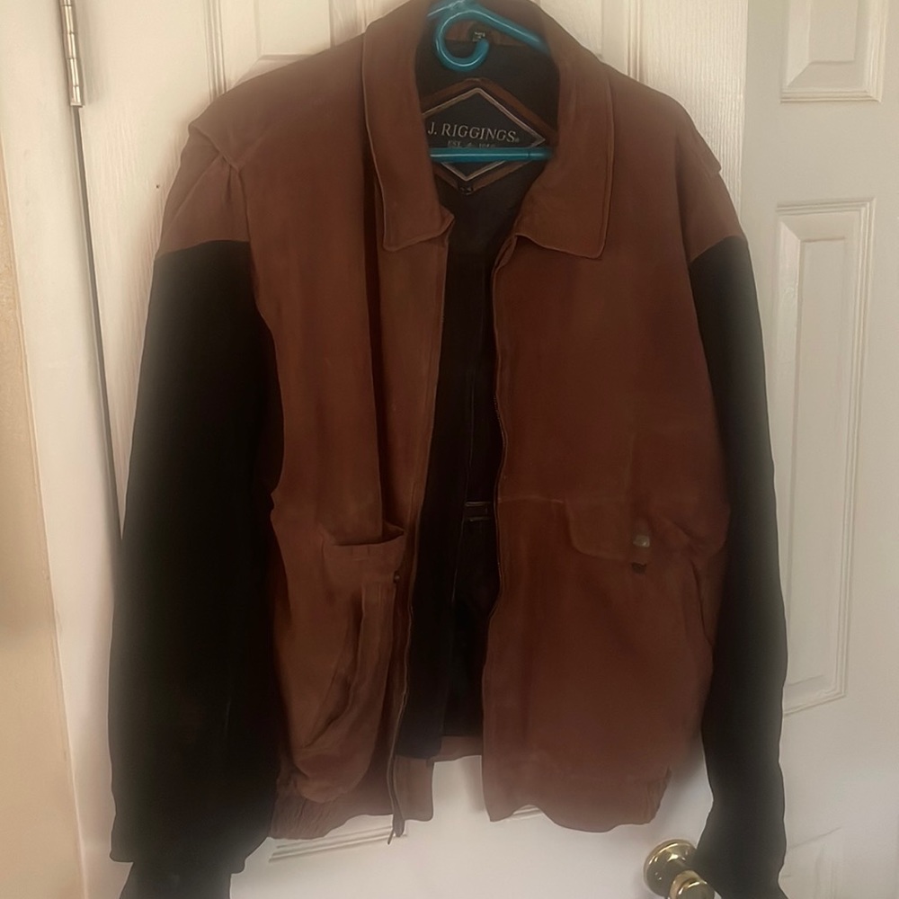 Men’s jacket I bought a long time ago, need to get rid of it.